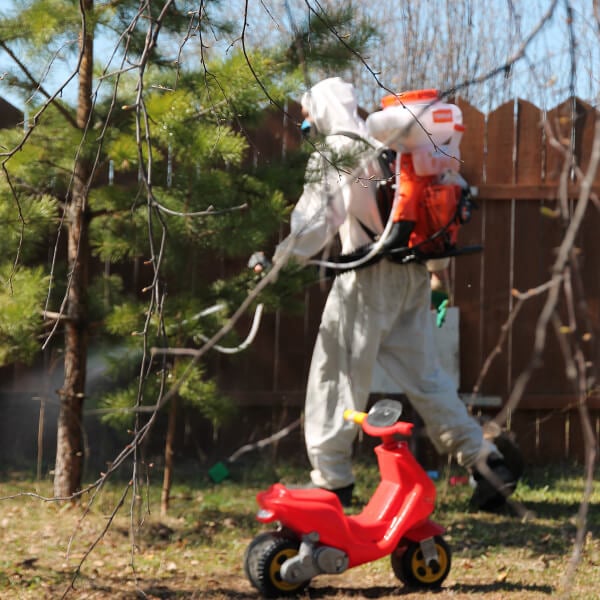 Обработка участка от клещей в Сочи?